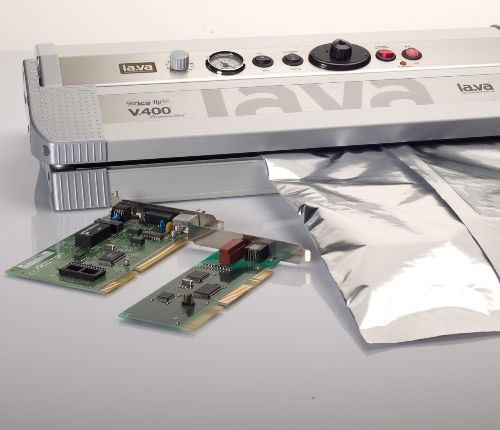 LaVa V.350 Premium Vakuumiergerät - Platinen in antistatischen ESD Vakuumbeuteln verpacken